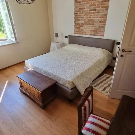 Ca Trifolera - Tripla Con Bagno - In Romantico Cascinale Nei Vigneti Con Cantina בית הארחה ברברסקו