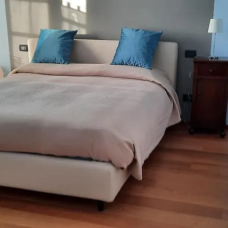 Ca Trifolera - Tripla Con Bagno - In Romantico Cascinale Nei Vigneti Con Cantina 3* Barbaresco