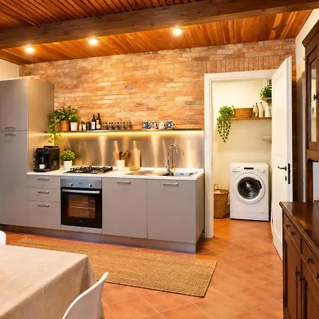 Cà Trifolera - Tripla Con Bagno - In Romantico Cascinale Nei Vigneti Con Cantina Affittacamere