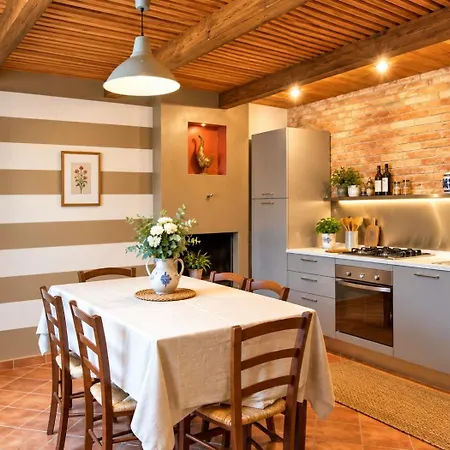 Pensión Ca Trifolera - Tripla Con Bagno - In Romantico Cascinale Nei Vigneti Con Cantina 3*