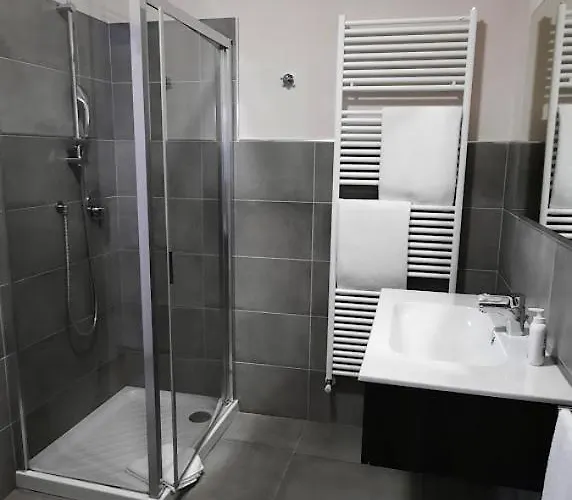 Cà Trifolera - Tripla Con Bagno - In Romantico Cascinale Nei Vigneti Con Cantina 3* Barbaresco