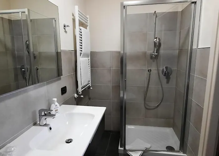 Ca Trifolera - Tripla Con Bagno - In Romantico Cascinale Nei Vigneti Con Cantina 3* Barbaresco